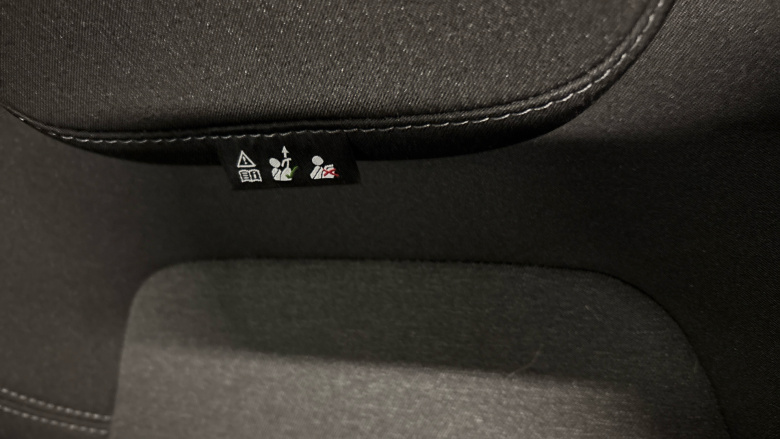 Renault Clio 1.0 TCe 100 Iconic 5dr Petrol Hatchback